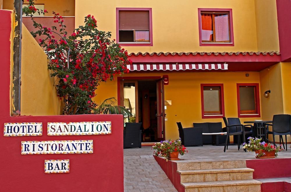 Hotel Sandalion Santa Teresa Gallura Kültér fotó